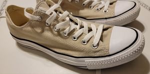 Converse size 11 creme Chucks,  low tops , VGC+ , light wear  lots of life left